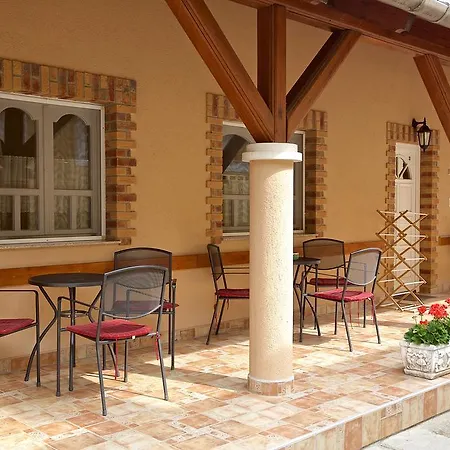 Appartement Fonix Apartmanhaz