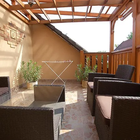 Appartement Fonix Apartmanhaz